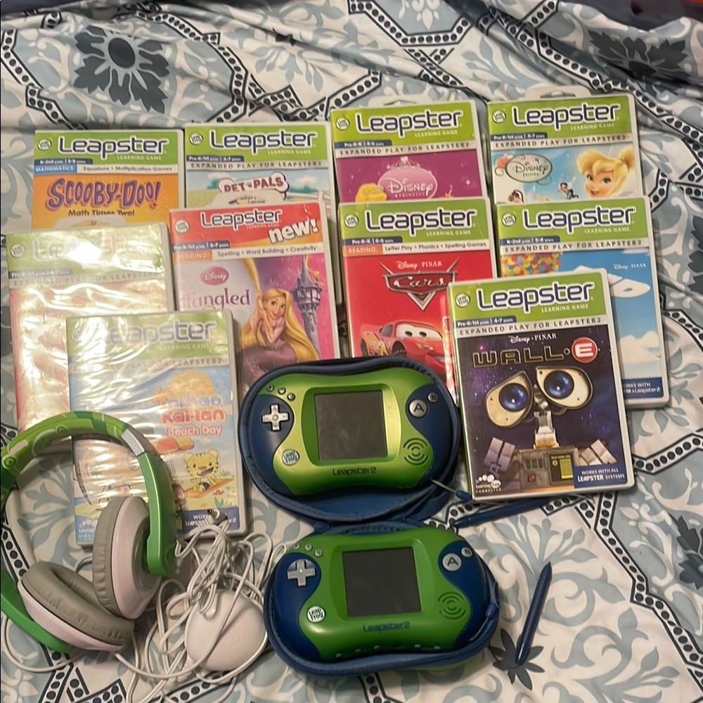 Leapster Green Gaming Set with Games and Headphones